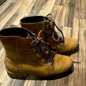 Sorel Phoenix boots